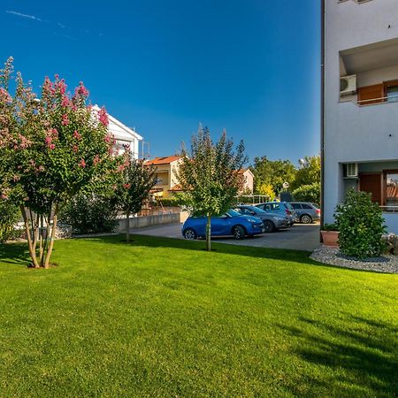 Apartments Kvarner 2 Malinska Bagian luar foto