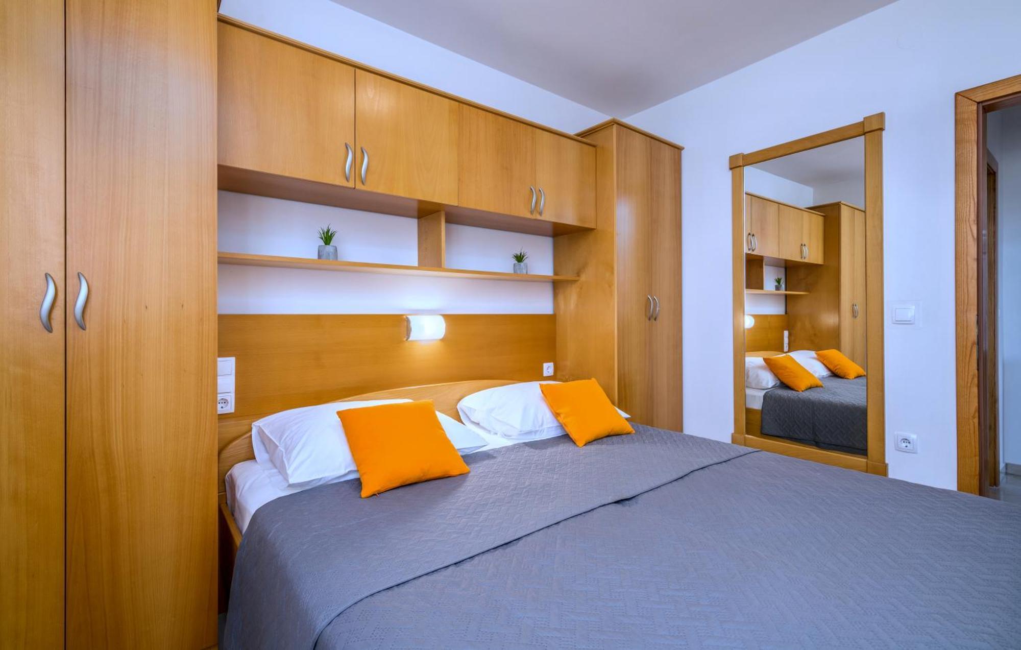 Apartments Kvarner 2 Malinska Bagian luar foto