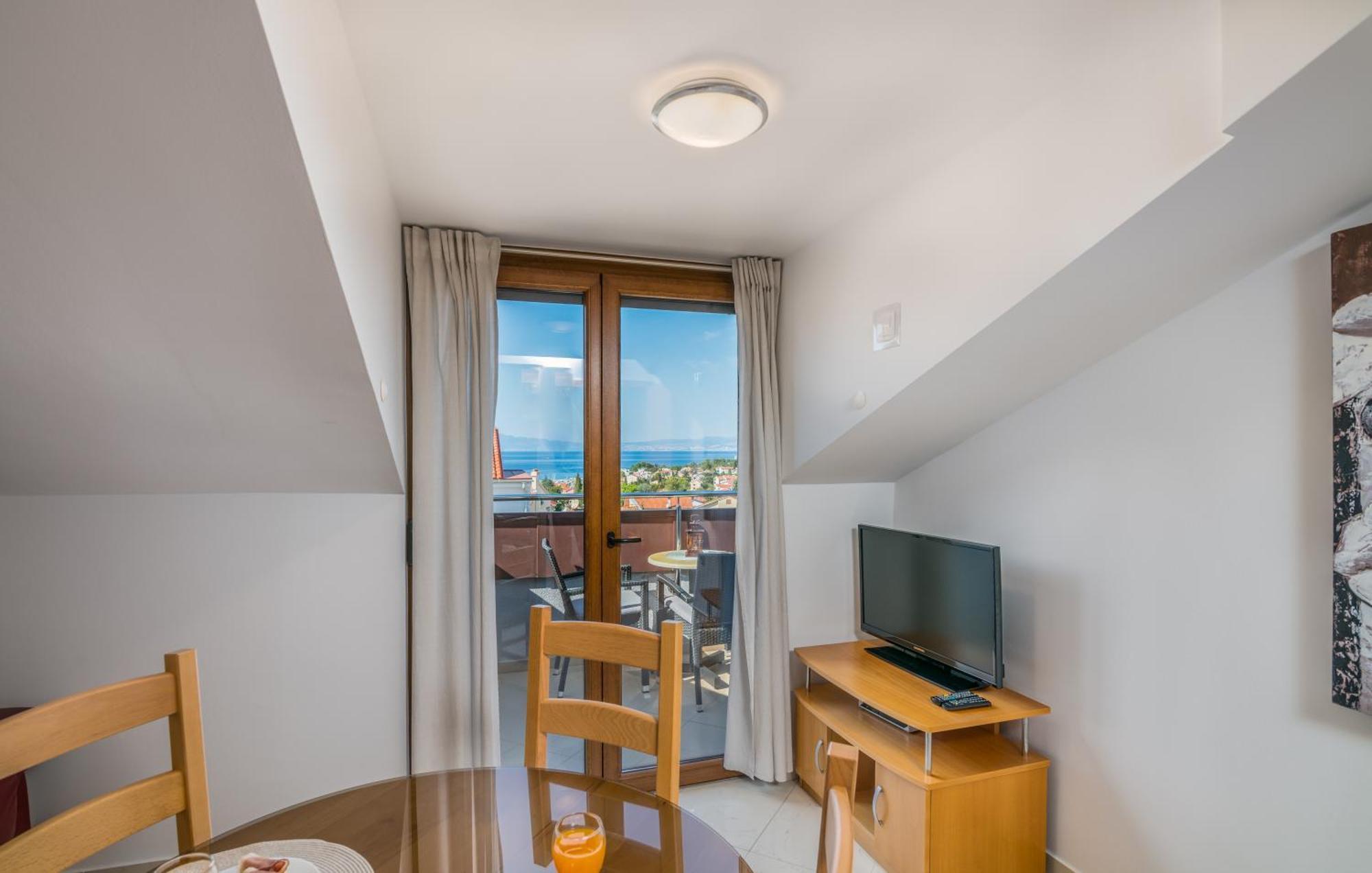 Apartments Kvarner 2 Malinska Bagian luar foto